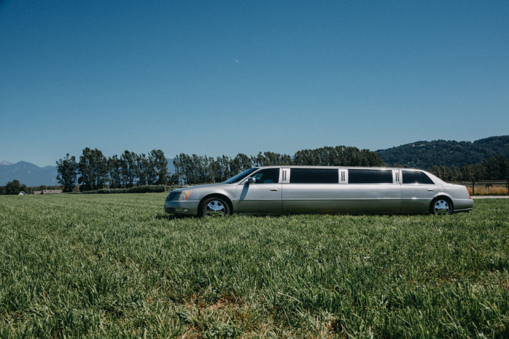 A limo arriving at the ceremony location